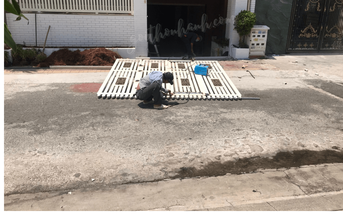 Sửa Cửa Sắt Chuyên Nghiệp