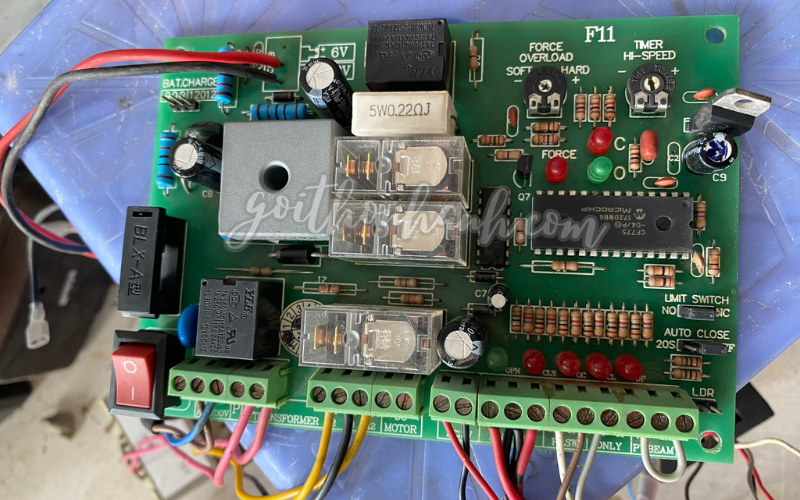 sửa hộp nhận tín hiệu cửa cuốn Vũng Tàu 0773.001.009